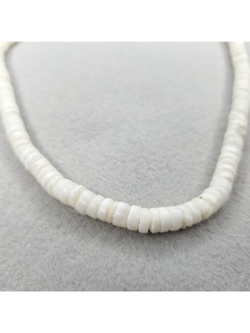 Vintage Heishi Beaded Shell Necklace Surfer Tiki Boho Choker 16" - Picture 2 of 5